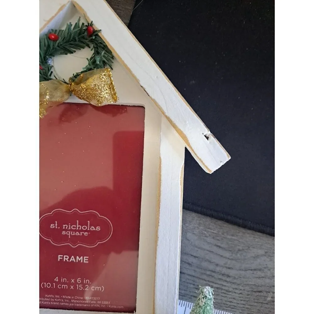 St. Nicholas Square 4X6 Phoro Farmhouse Photo Frame New 10.5x8 Overall
